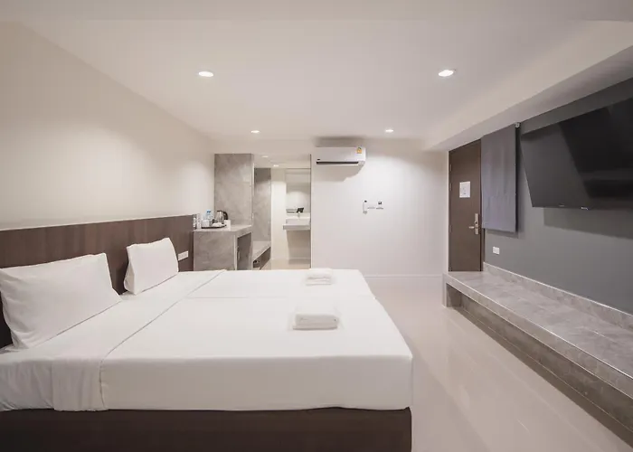 Отель Grand Alpine